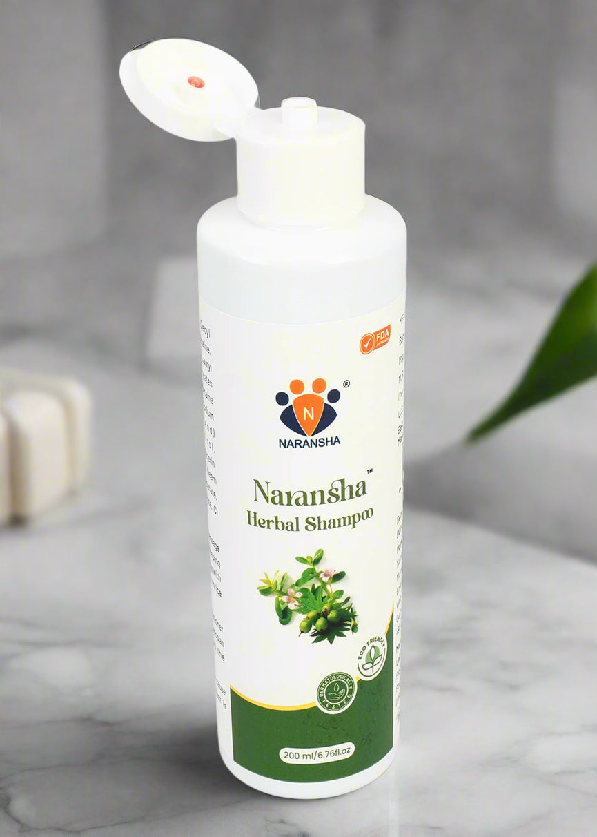 Herbal Hair Strengthening Shampoo with Shikakai & Reetha Extracts (200 ml)